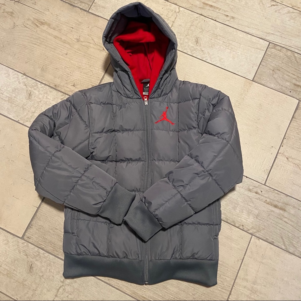 Boys Jordan Puffer Jacket Size L